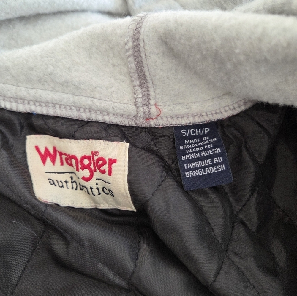 Wrangler Plaid Quilted Lining Shacket/ Jacket Size Small - Picture 4 of 5